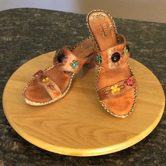 Spring Step Shoes - Spring Step Tan Floral Slip-On Sandals
